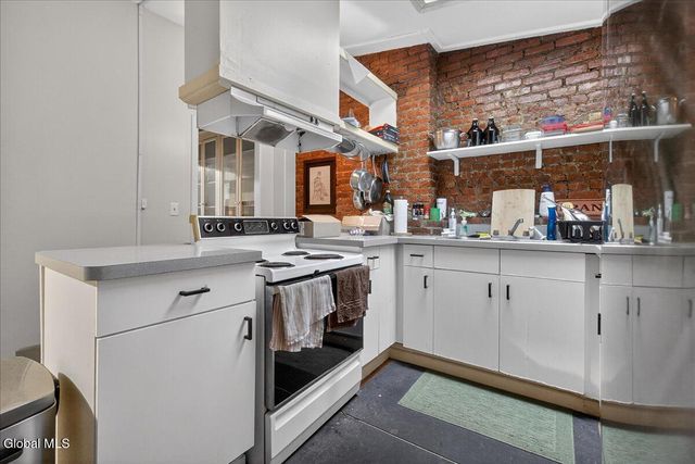 58 Elm Street, Albany, NY 12202