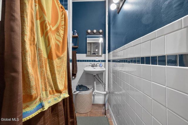 58 Elm Street, Albany, NY 12202