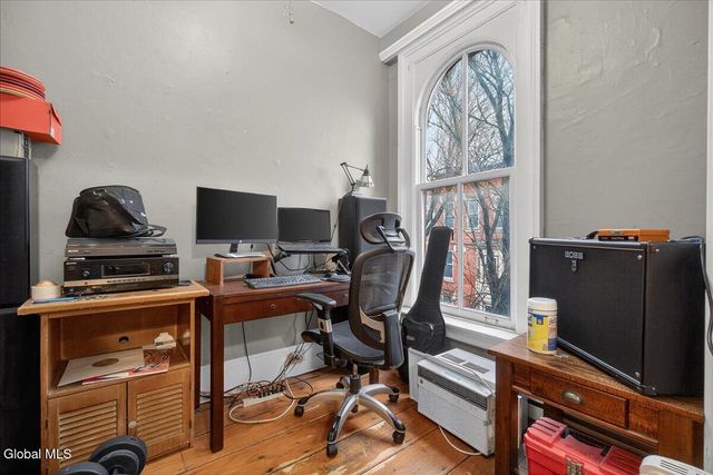 58 Elm Street, Albany, NY 12202