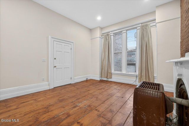 58 Elm Street, Albany, NY 12202