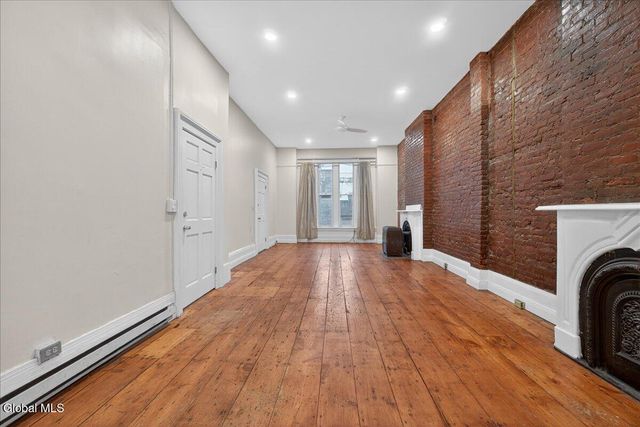 58 Elm Street, Albany, NY 12202