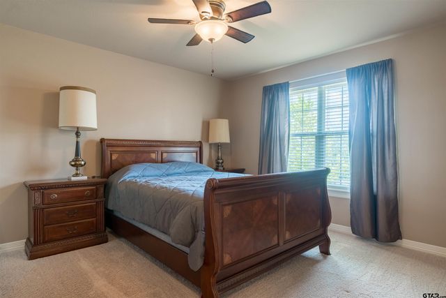 4149 An County Rd 2202, Palestine, TX 75803