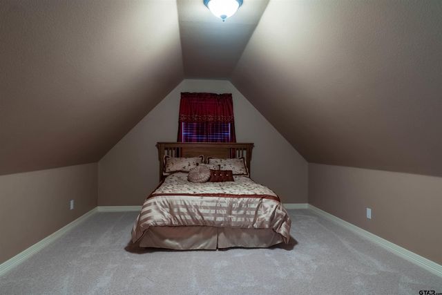 4149 An County Rd 2202, Palestine, TX 75803