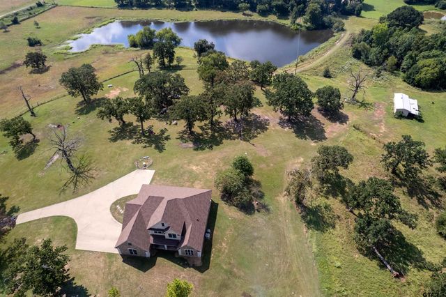 4149 An County Rd 2202, Palestine, TX 75803