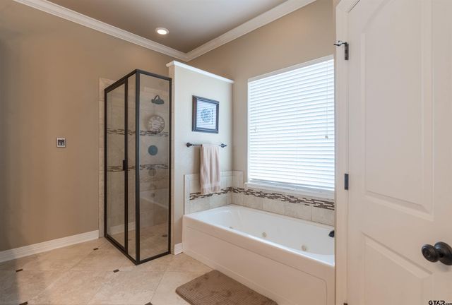 4149 An County Rd 2202, Palestine, TX 75803