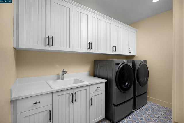 3612 Darnoch Ave., Lathrop, CA 95330