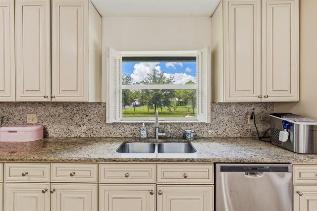 17610 76th Street N, Loxahatchee, FL 33470