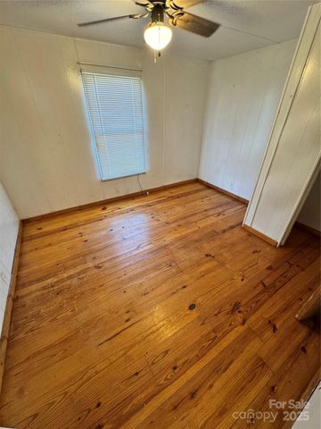 34&20 Shorty Miller Road, Taylorsville, NC 28681