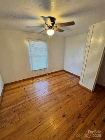 34&20 Shorty Miller Road, Taylorsville, NC 28681
