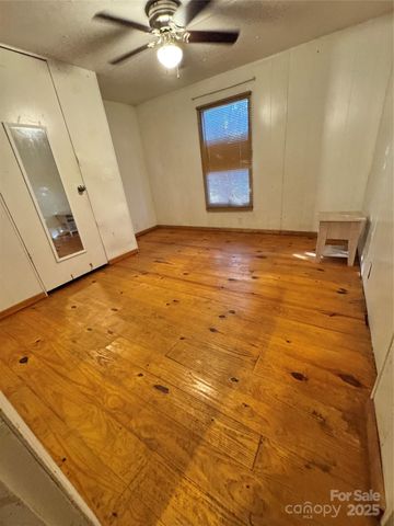 34&20 Shorty Miller Road, Taylorsville, NC 28681