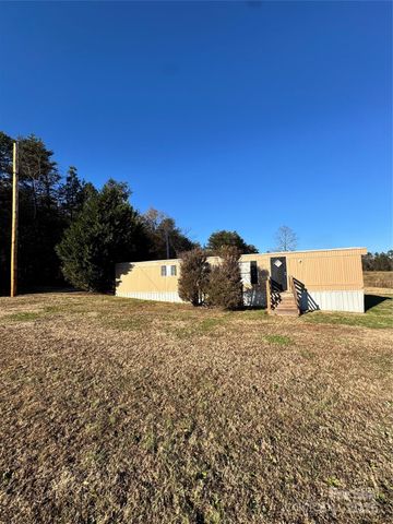34&20 Shorty Miller Road, Taylorsville, NC 28681