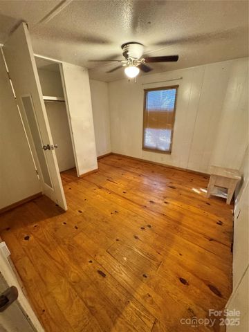34&20 Shorty Miller Road, Taylorsville, NC 28681