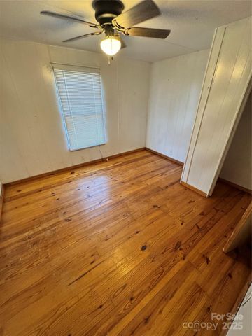 34&20 Shorty Miller Road, Taylorsville, NC 28681