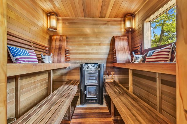 5643 Yankee Street, Fredericktown, OH 43019