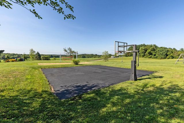 5643 Yankee Street, Fredericktown, OH 43019