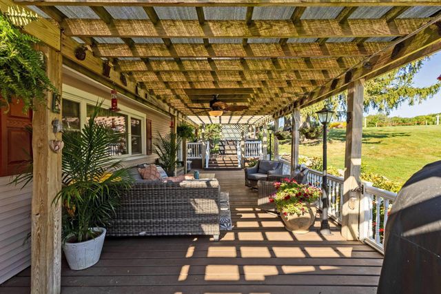 5643 Yankee Street, Fredericktown, OH 43019