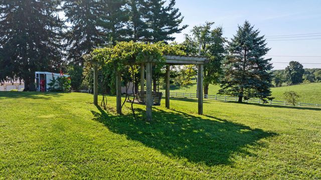 5643 Yankee Street, Fredericktown, OH 43019