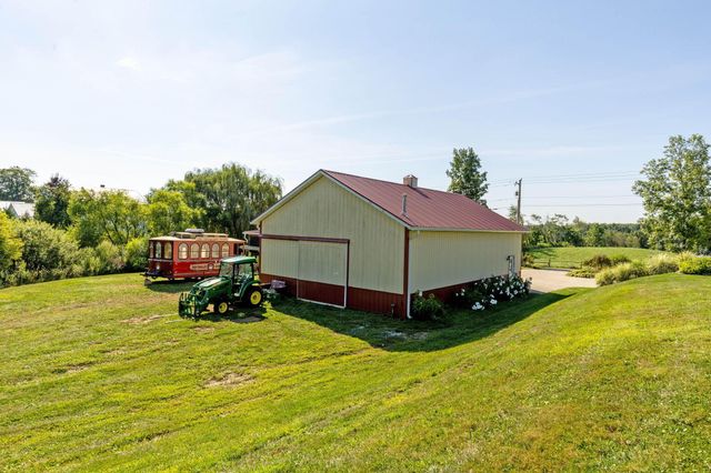 5643 Yankee Street, Fredericktown, OH 43019