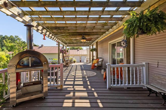 5643 Yankee Street, Fredericktown, OH 43019