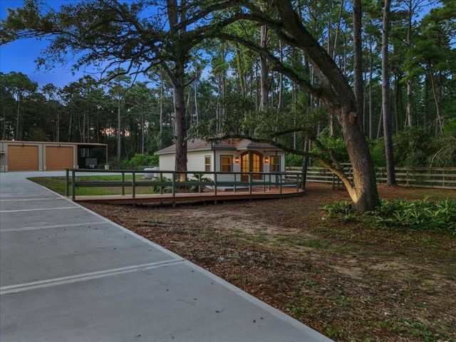 7306 Live Oak Circle, Alvin, TX 77511