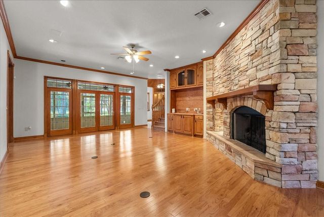 7306 Live Oak Circle, Alvin, TX 77511