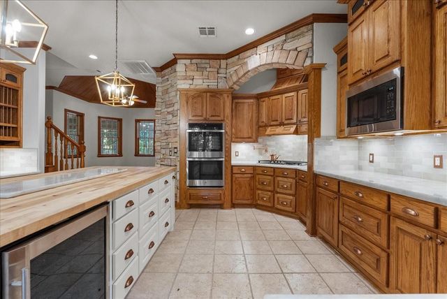 7306 Live Oak Circle, Alvin, TX 77511