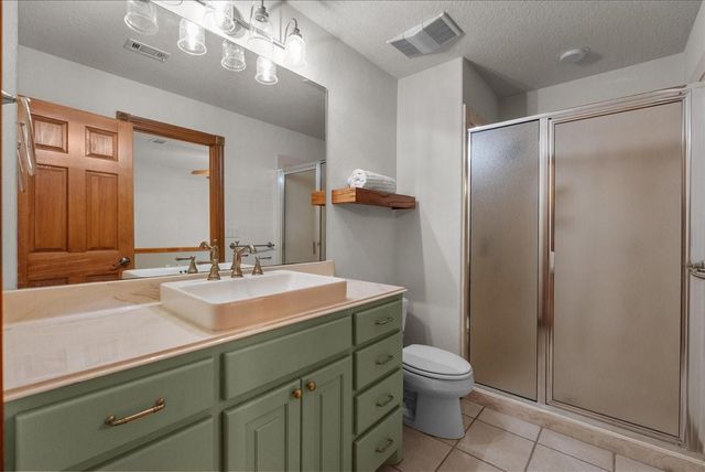 7306 Live Oak Circle, Alvin, TX 77511