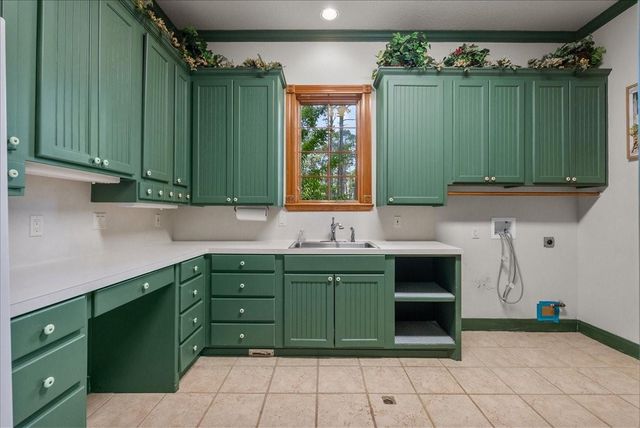 7306 Live Oak Circle, Alvin, TX 77511