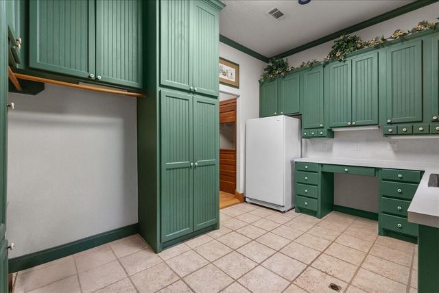 7306 Live Oak Circle, Alvin, TX 77511