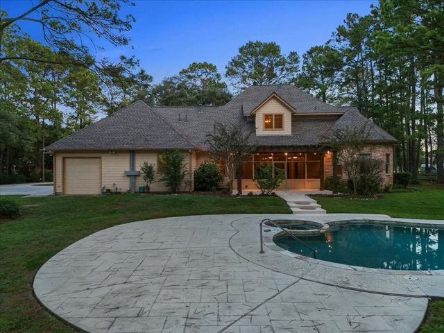 7306 Live Oak Circle, Alvin, TX 77511