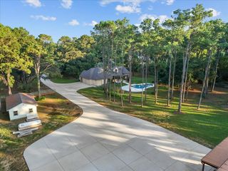 7306 Live Oak Circle, Alvin, TX 77511