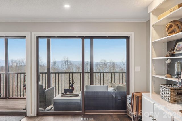 1601 Fleetwood Plaza, Hendersonville, NC 28739