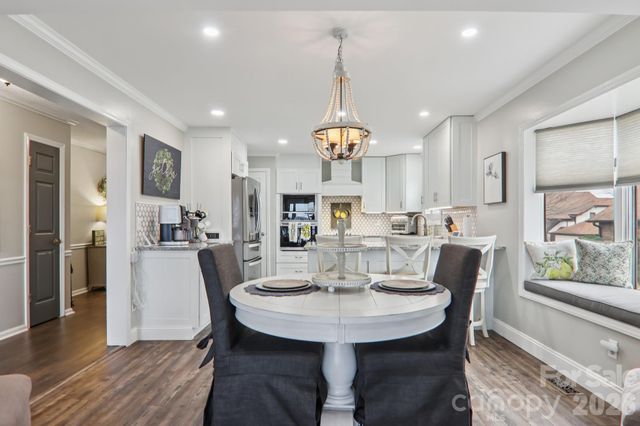 1601 Fleetwood Plaza, Hendersonville, NC 28739