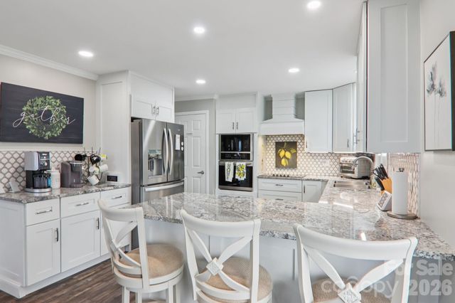 1601 Fleetwood Plaza, Hendersonville, NC 28739