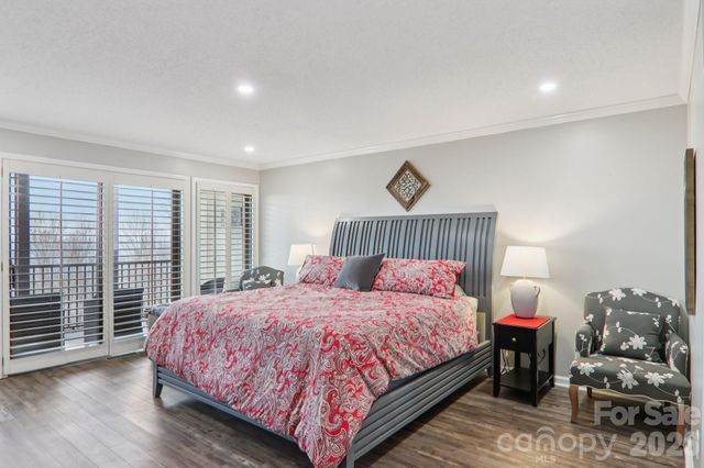 1601 Fleetwood Plaza, Hendersonville, NC 28739