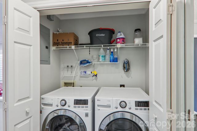 1601 Fleetwood Plaza, Hendersonville, NC 28739