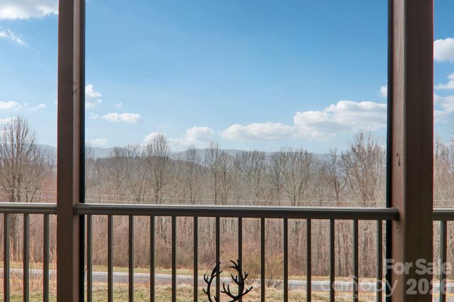 1601 Fleetwood Plaza, Hendersonville, NC 28739