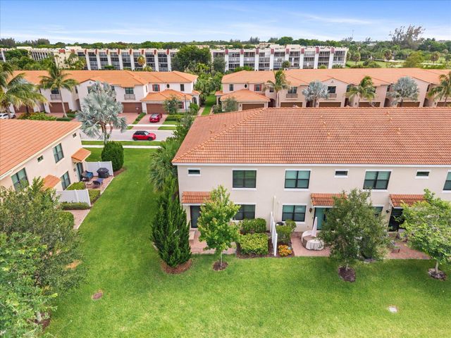 9451 KINLEY Place, Boca Raton, FL 33428