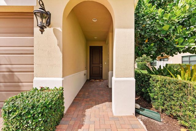 9451 KINLEY Place, Boca Raton, FL 33428