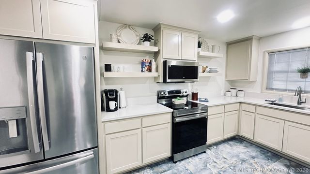 6112 E 21st Street, Tulsa, OK 74114