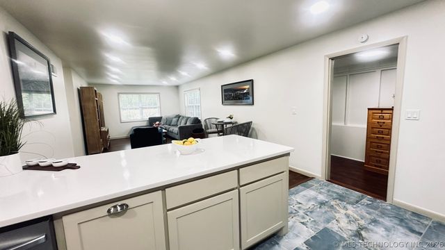 6112 E 21st Street, Tulsa, OK 74114