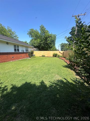 6112 E 21st Street, Tulsa, OK 74114
