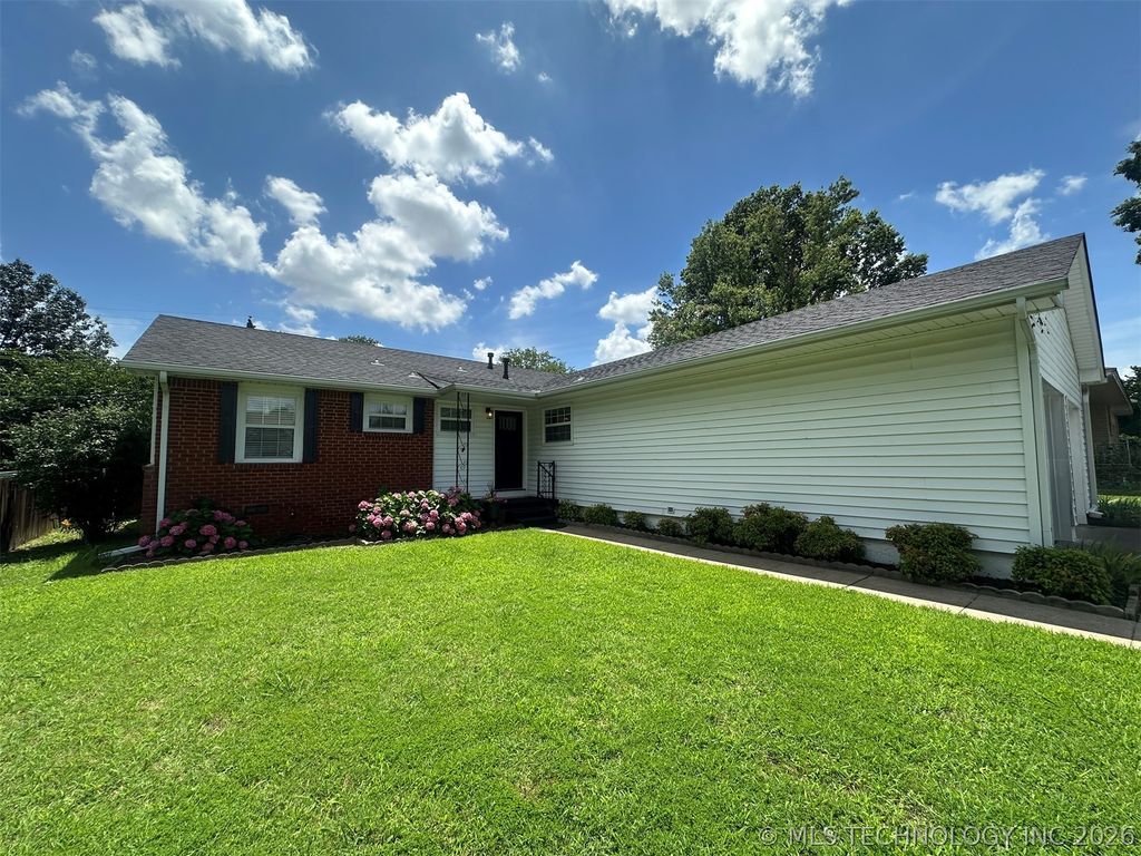 6112 E 21st Street, Tulsa, OK 74114