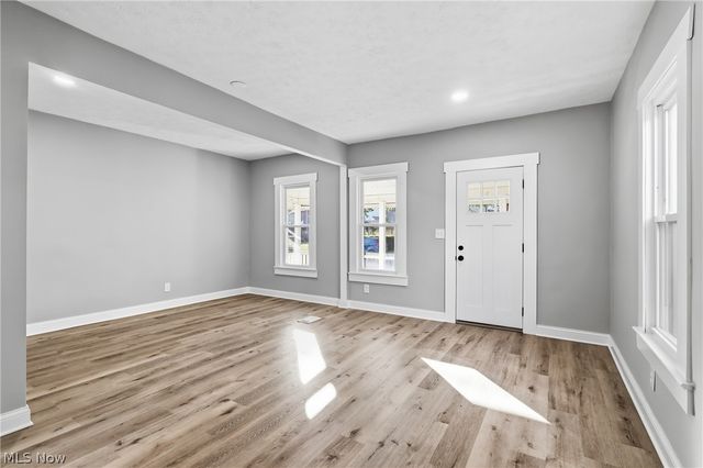12701 Plover Street, Lakewood, OH 44107