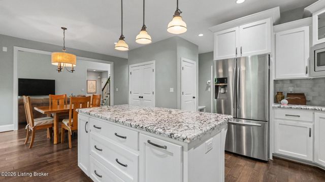 19120 Sturbridge Cir, Louisville, KY 40245