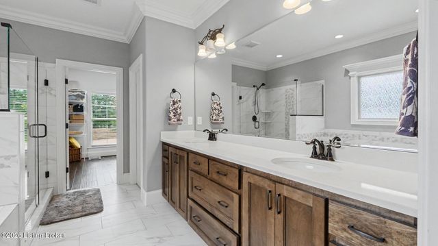 19120 Sturbridge Cir, Louisville, KY 40245