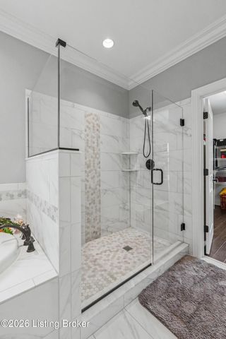19120 Sturbridge Cir, Louisville, KY 40245