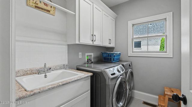 19120 Sturbridge Cir, Louisville, KY 40245