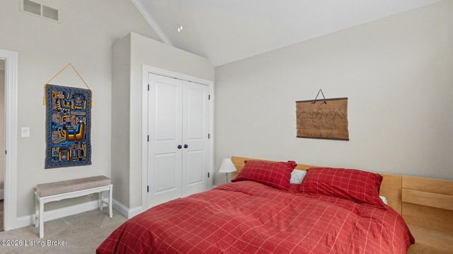 19120 Sturbridge Cir, Louisville, KY 40245
