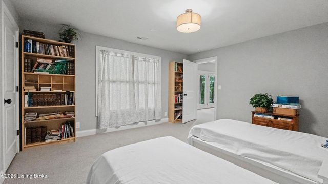 19120 Sturbridge Cir, Louisville, KY 40245